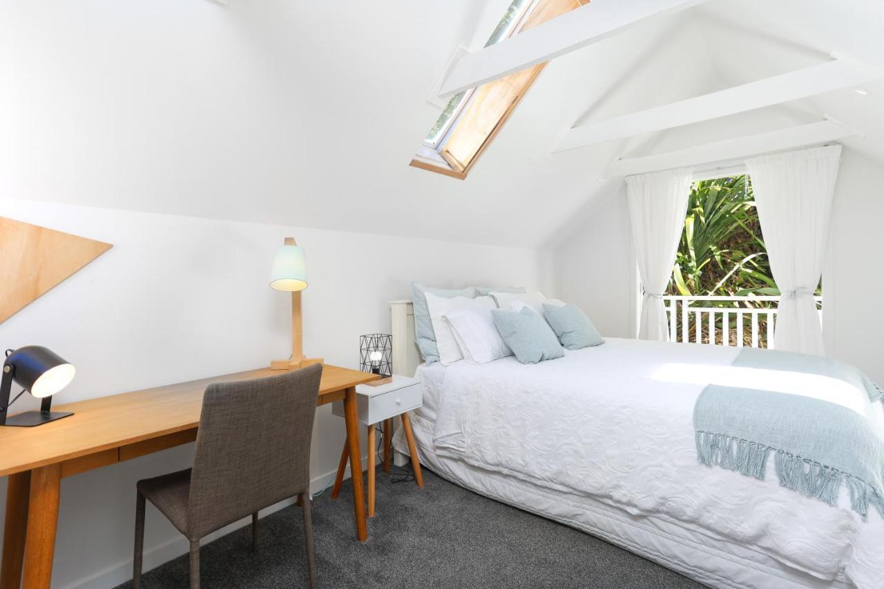 The Pilot House - - 1862 Holiday home *